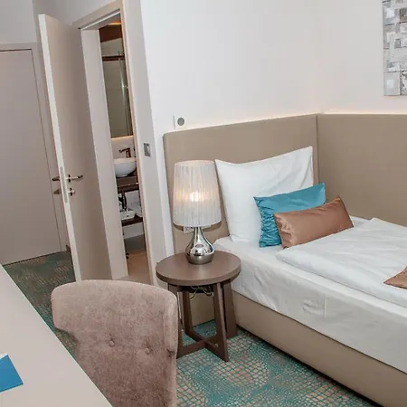 Seven Hotel 4*