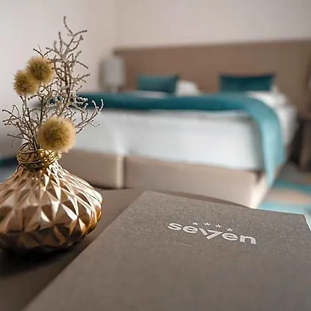 Seven Hotel 4*