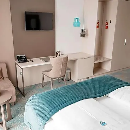 Seven Hotel 4*