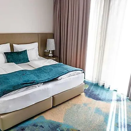 Hotel Seven