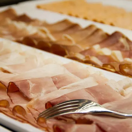 ホテル Seven フィラハ