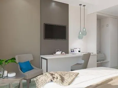 Seven Hotel